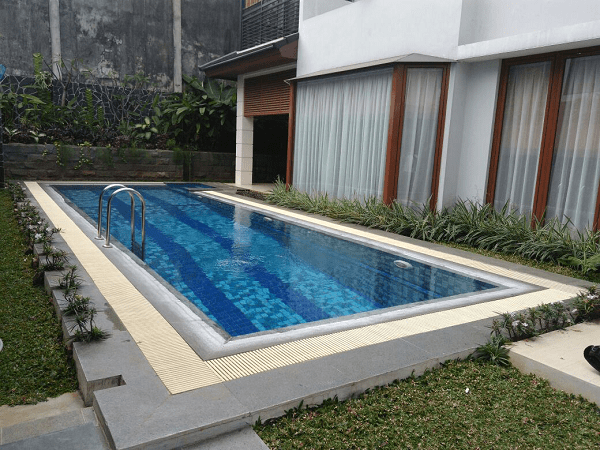 Warna Mosaic Kolam Renang Kombinasi