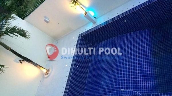 Lampu Kolam Renang 1
