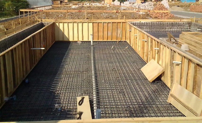 menghitung kebutuhan besi kolam renang