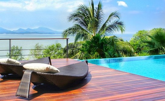 merawat decking kolam renang.jpg2.jpg