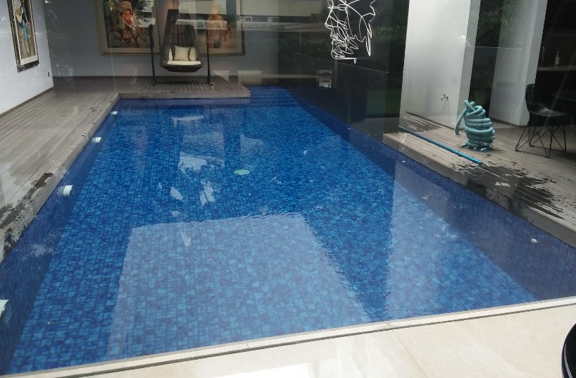 renovasi kolam renang