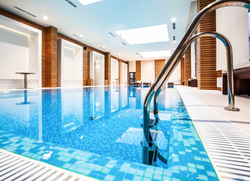 standar kolam renang