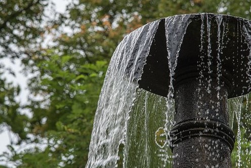 waterfall kolam renang