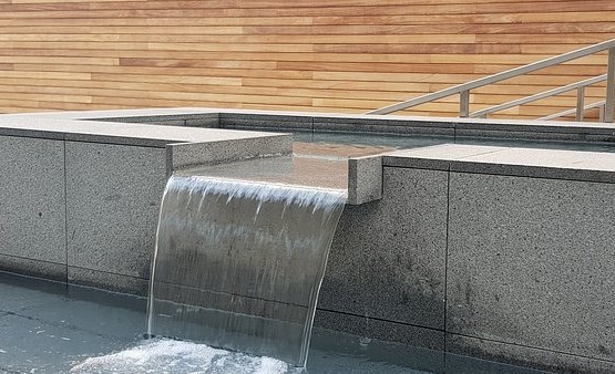 waterfall kolam renang