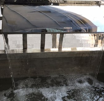 waterfall kolam renang