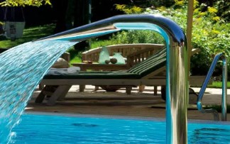 Memilih Desain Waterfall Kolam Renang Terbaik