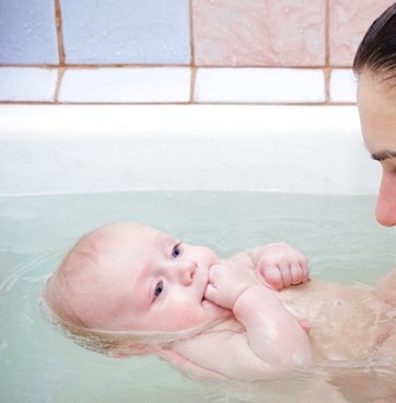 usia bayi boleh berenang.jpg1.jpg