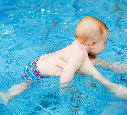 kursus renang bayi