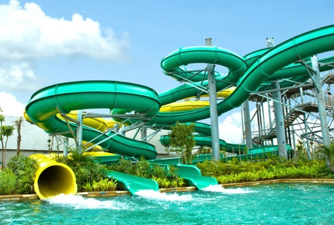 Kolam renang umum di Jakarta Utara - Waterboom Pantai Indah Kapuk