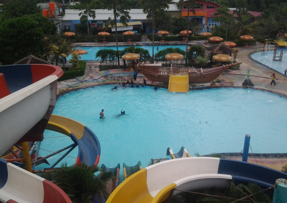 Grand puri waterpark jogja