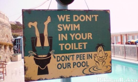 Jangan Kencing di Kolam renang 