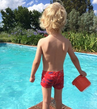 manfaat berenang anak