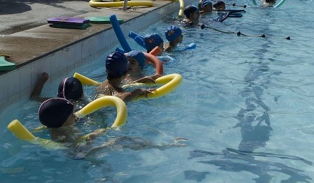 cara aman anak renang