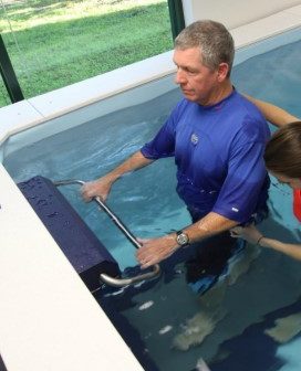 terapi renang penderita stroke