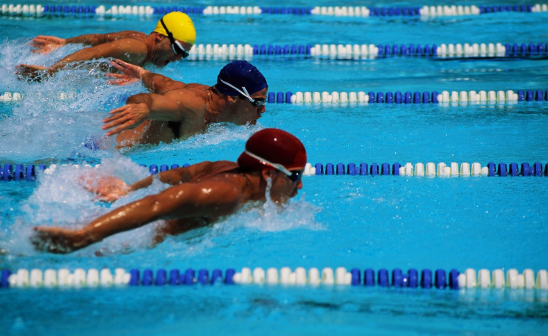 merk kacamata renang atlet