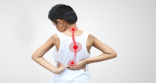 terapi renang bagi penderita skoliosis