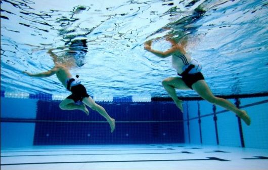 terapi renang bagi penderita skoliosis