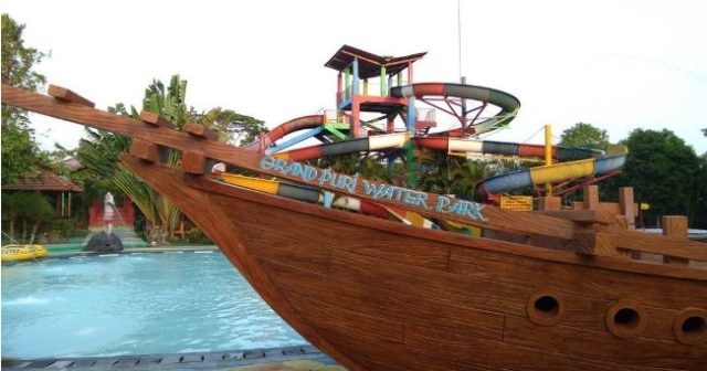 grand puri waterpark yogyakarta