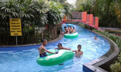 grand puri waterpark yogyakarta