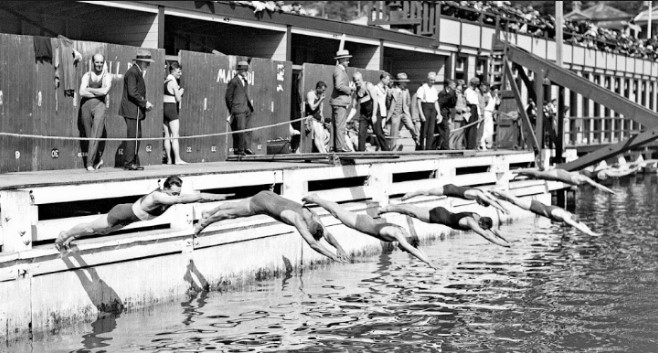 sejarah renang gaya dada