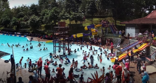 waterboom pakem sari jogja