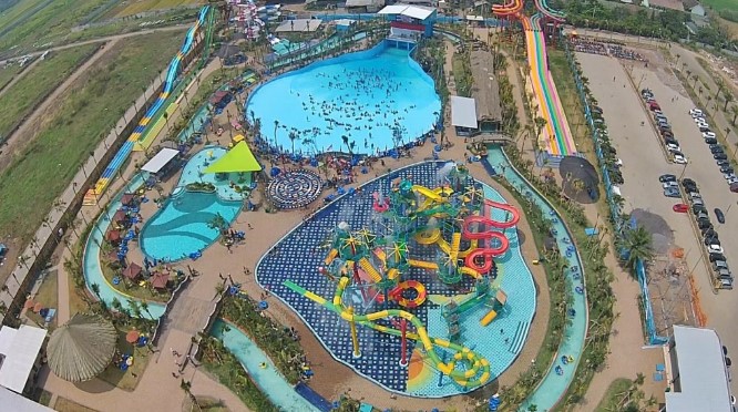 Kolam Renang Hawai Waterpark Malang