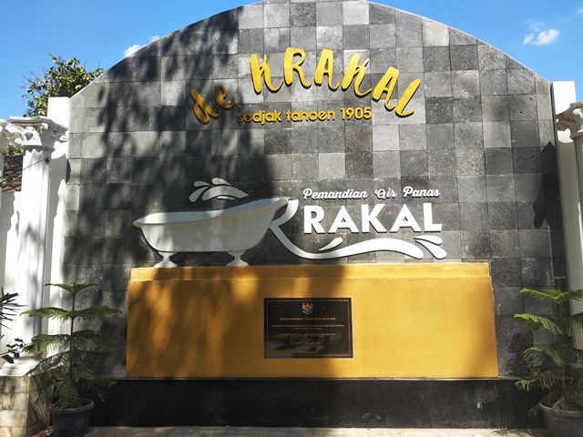 pemandian air panas alam krakal