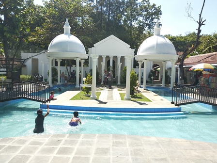 pemandian air panas alam krakal