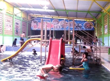 kolam renang umum di sidoarjo
