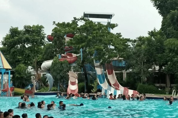 kolam renang umum di sidoarjo