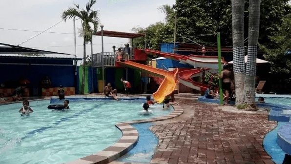 Kolam Renang Umum di Sidoarjo