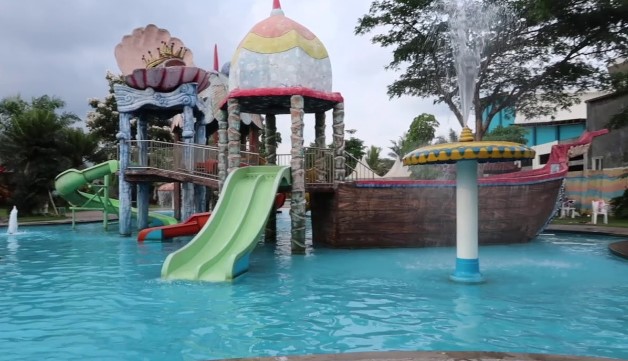 kolam renang di malang