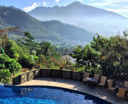 kolam renang Songgoriti Malang