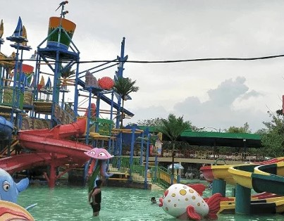 kolam renang di surabaya