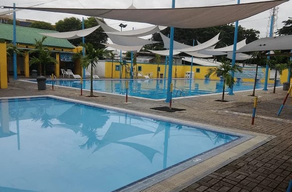 Citraland kolam renang di surabaya