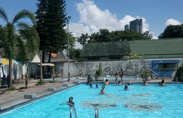 Hayamwuruk kolam renang di surabaya