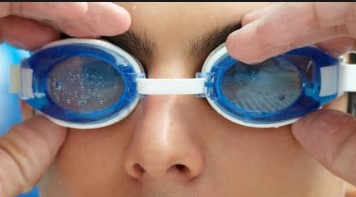 Cara Memakai Kacamata Renang