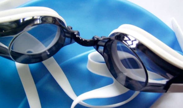 Cara Memakai Kacamata Renang