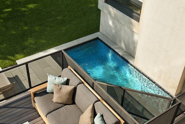 Desain kolam renang outdoor