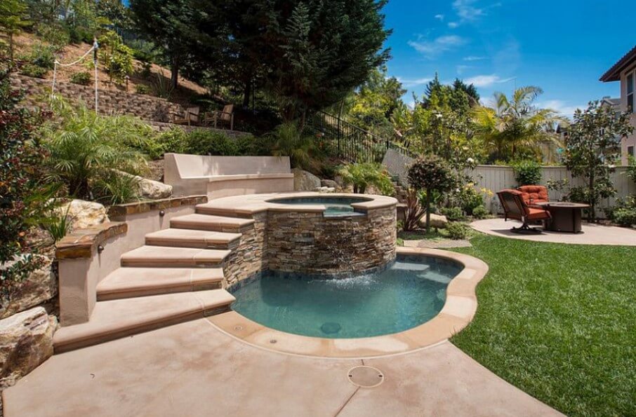 kolam renang dan taman