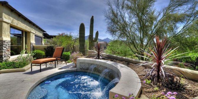 kolam renang dan taman