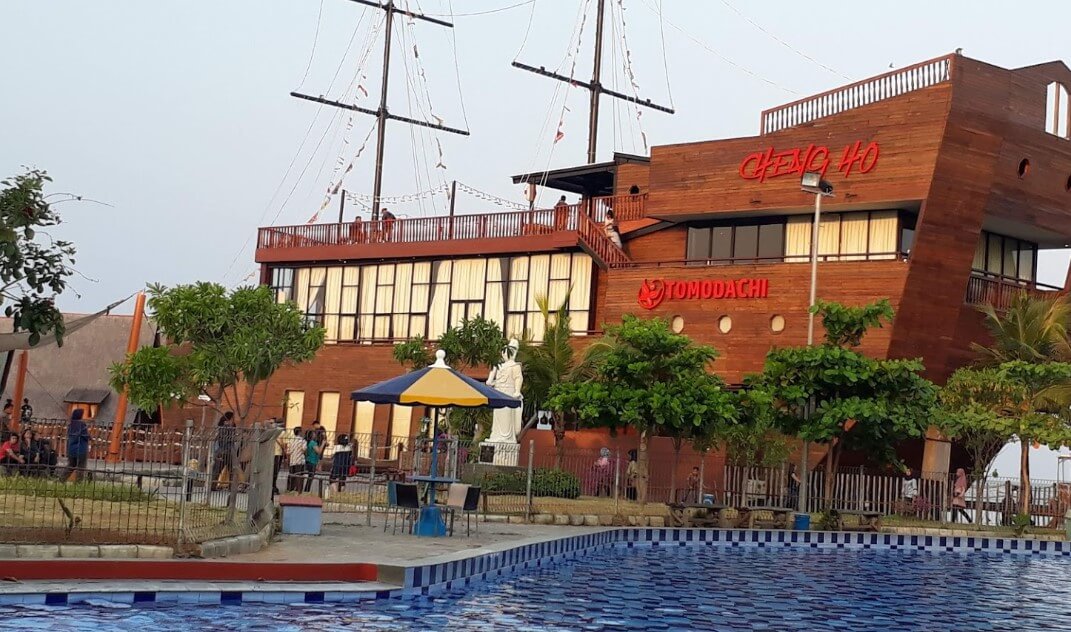 kolam renang di cirebon - Waterland Ade Irma Suryani