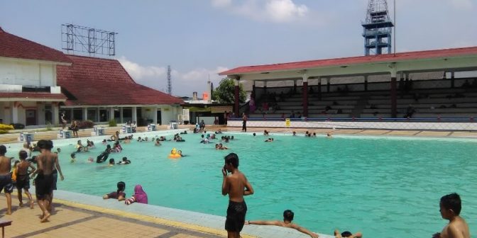 Kolam Renang Tirta Kembar Purwokerto