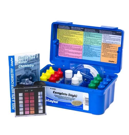 merawat air kolam renang