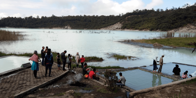 pemandian air panas di garut-