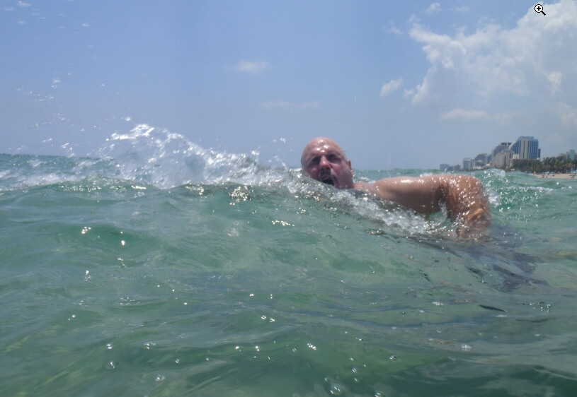 tips berenang di laut