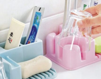 Perlengkapan berenang di laut