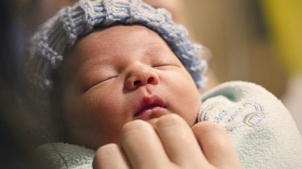 rangkaian nama lengkap bayi