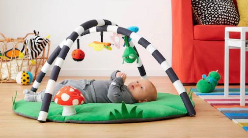 kado bayi usia 4 bulan