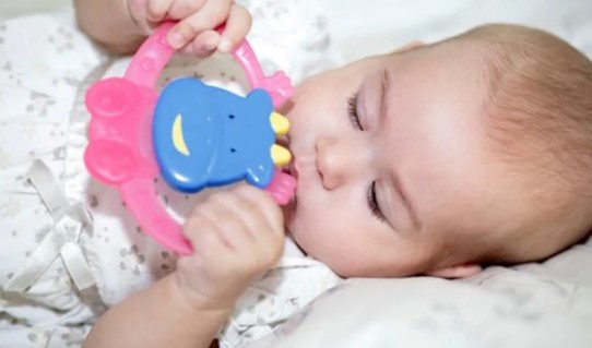 kado bayi usia 4 bulan